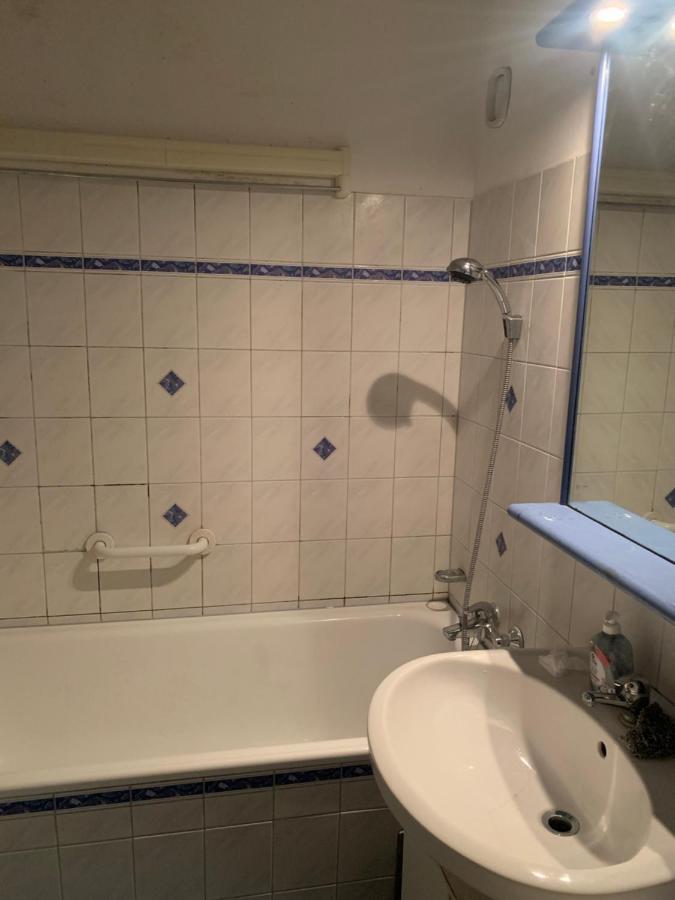 Sehr Schone Zimmer 1 In Wien Favoriten Esterno foto